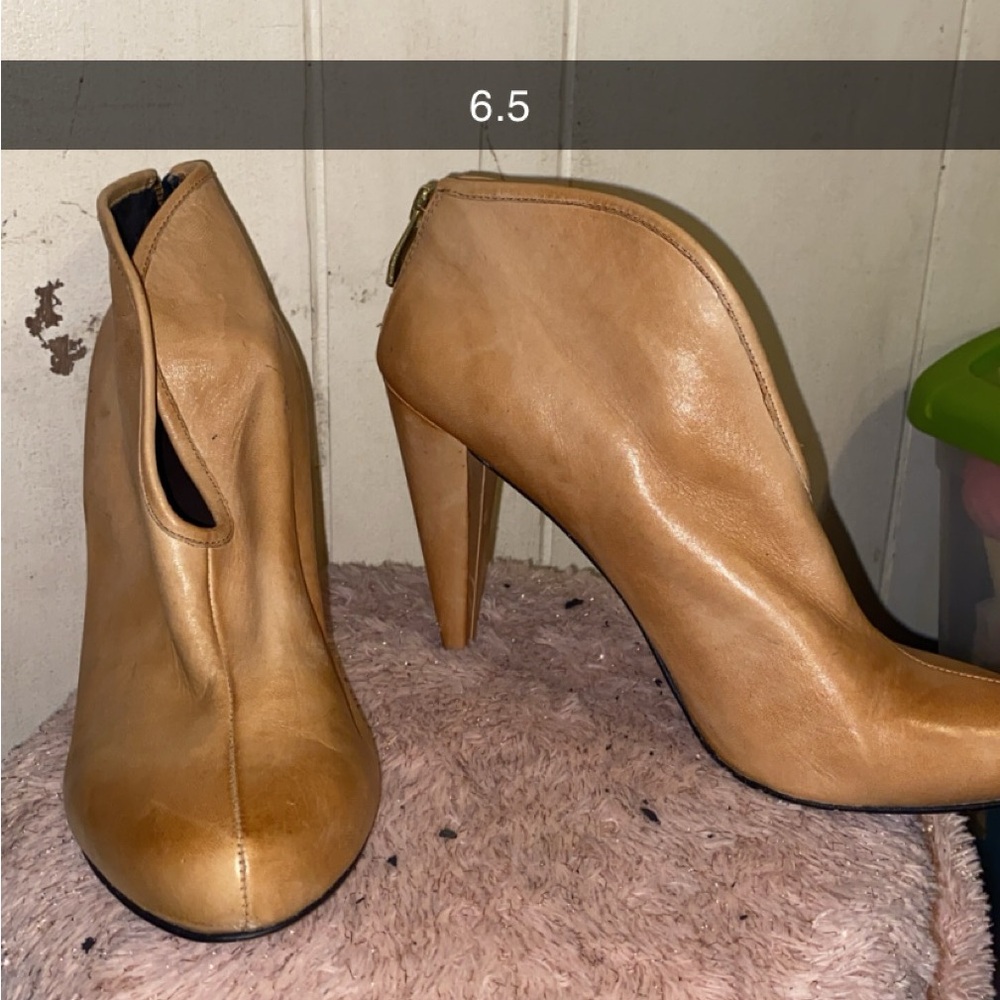 Ankle heel boots